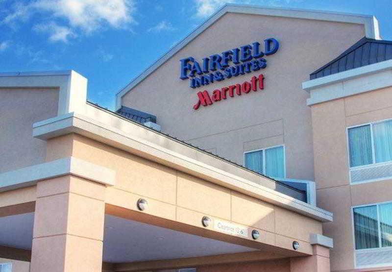 Hotel Fairfield & Raystown